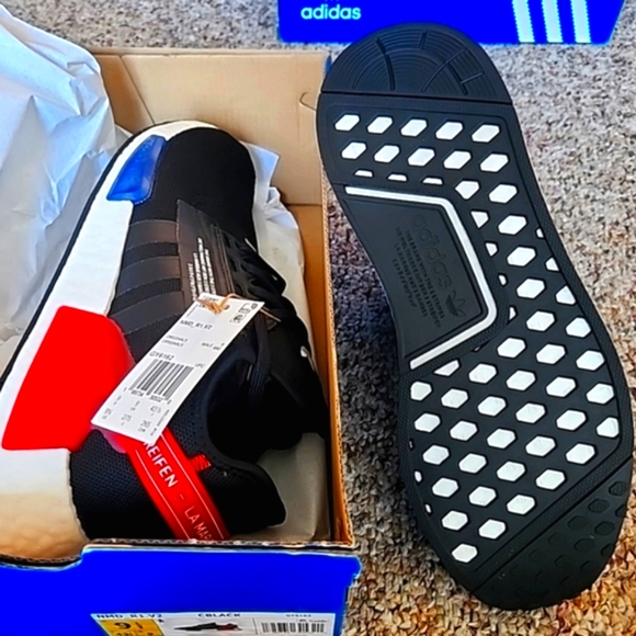 New adidas NMD _R1 V2 Mens, Black, Athletic, Running Shoe - Picture 3 of 3